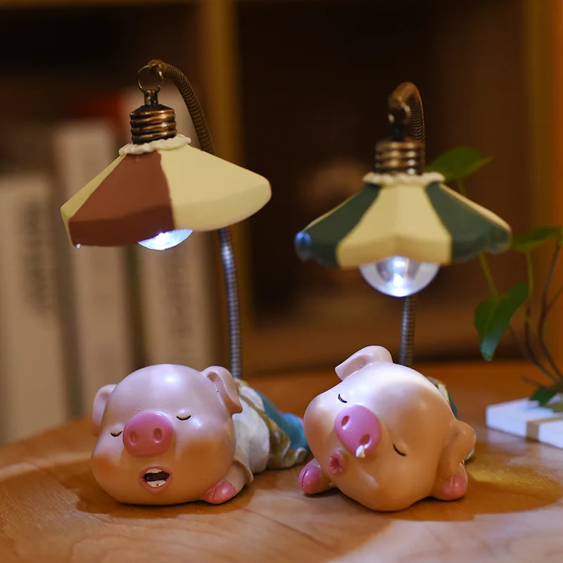 

Japanese Cute Cute Piglet Ornaments Home Decoration Creative Bedroom Study Night Light Resin Crafts Miniature Model Student Gift