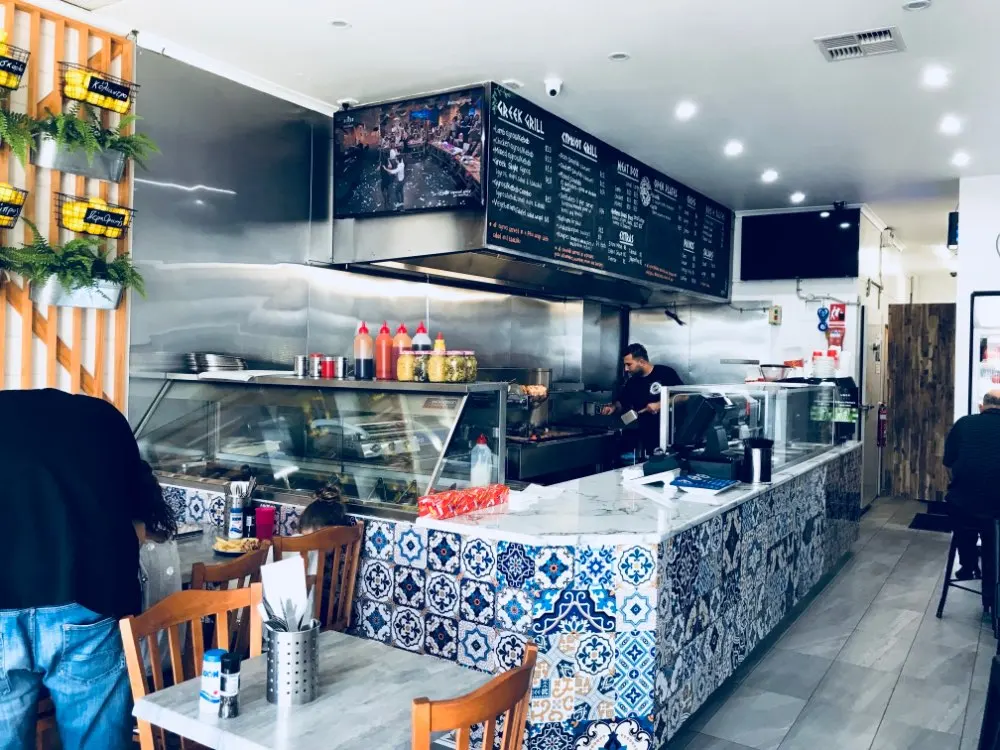 UTB8AZcqxODEXKJk43Oqq6Az3XXae