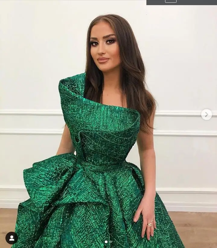 Шикарные шикарные изумрудно-зеленые вечерние платья Пышные трапециевидные длинные платья для выпускного вечера Riffles Ruched официальное вечернее платье Robe De Soiree