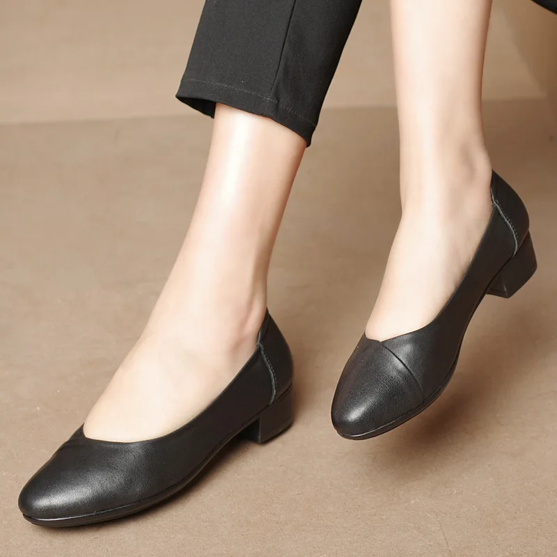 

Spring And Autumn New Style Genuine Leather Black Work Shoes Women's Low Chunky Heel round Shallow Mouth Shoes Business Leather