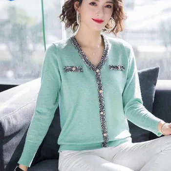 

Sweet Autumn 2020 V-neck loose comfortable sweater for women