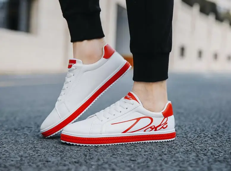 Super confident man white sneakers outdoor casual walking shoes wear resistant non-slip men platform sneakers tenis masculino