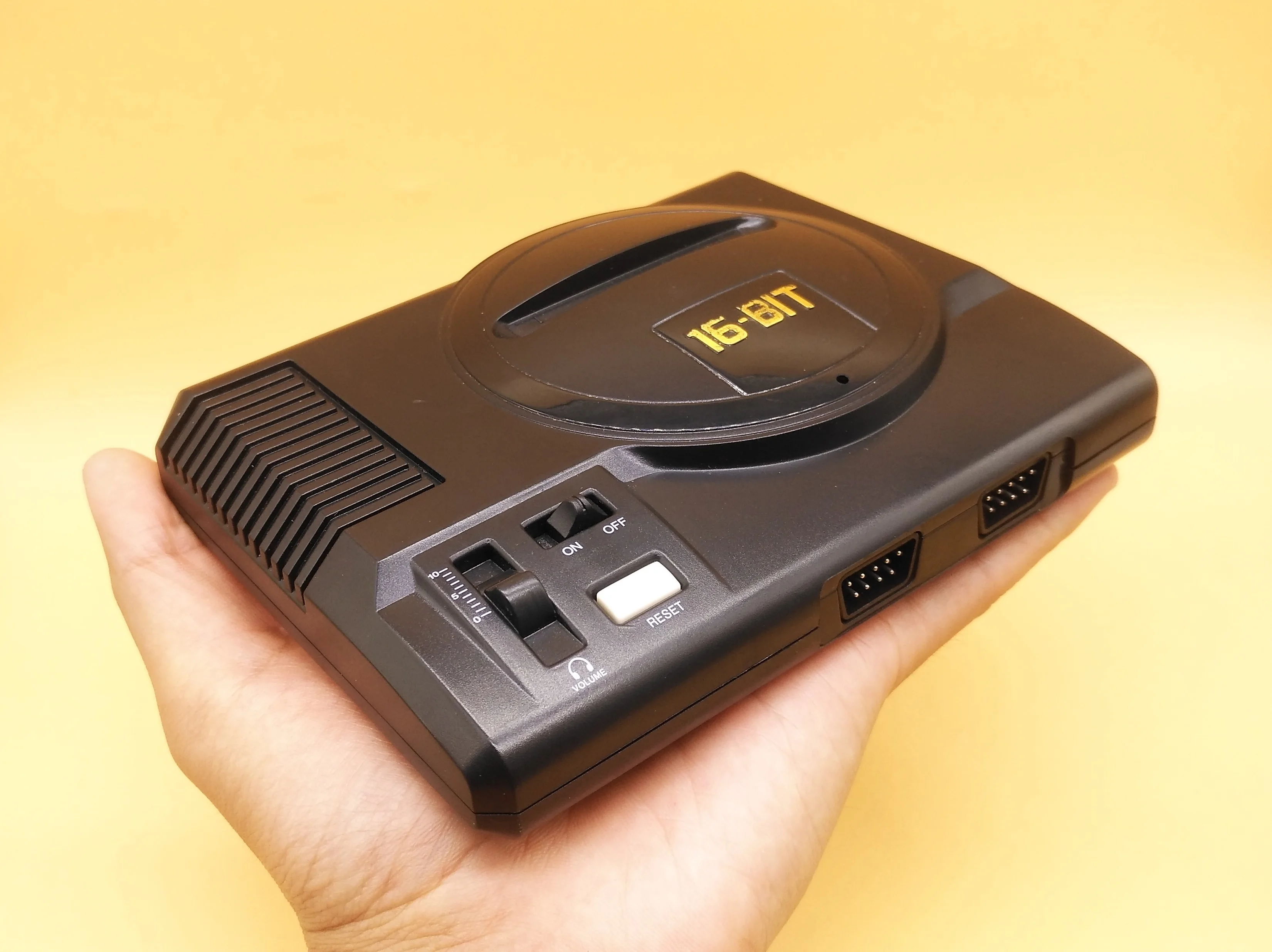 Najtaniej 2019 New Retro Mini konsola do gier tv wideo dla Sega MegaDrive 16 bitowych gier z 208 różnych wbudowane gry dwa gamepady AV Out