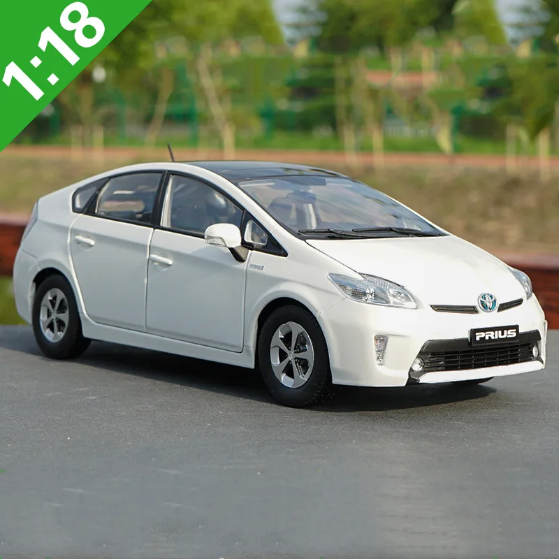 Высококачественные модели из сплава TOYOTA PRIUS 1:18 автомобилей с имитацией литого