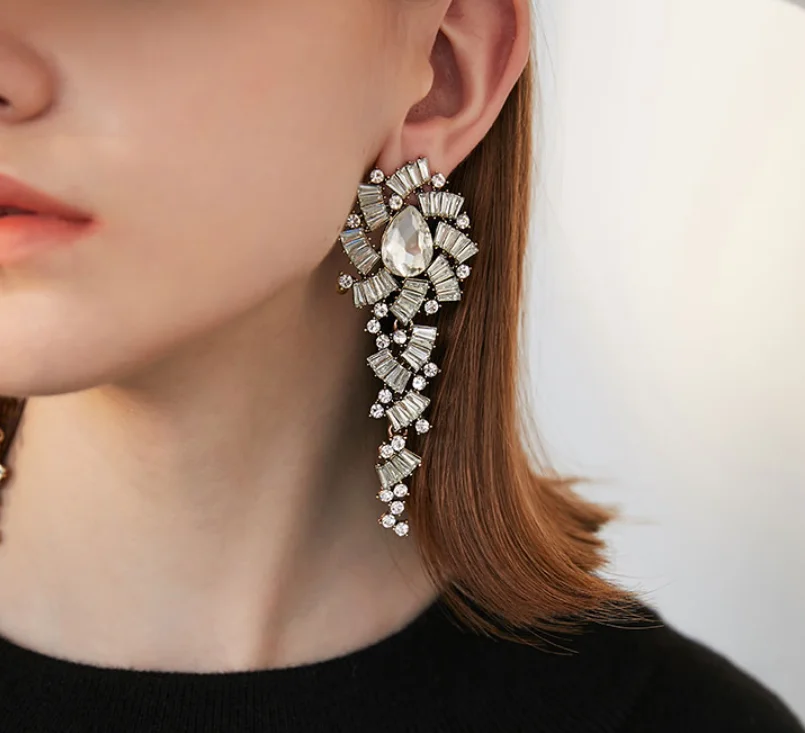 2023 trend Vintage flower Stud earrings petal design Unusual party earrings fashion jewelry for women