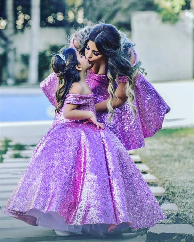 purple-sequined-ball-gown-mother-and-daughter-dresses-2020-off-shoulder-plus-size-cheap-family-matching-formal-prom-party-gowns-for-kids (1)_副本