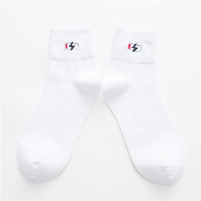 Women Socks Autumn Winter New Cotton Embroidery Cartoon Black White Tube Ladies College Wind Personality Casual Sports Sock - Color: White Charging