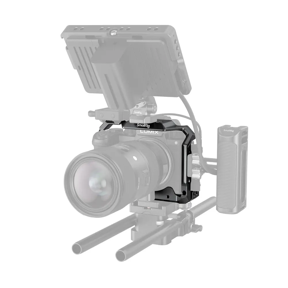 

SmallRig DSLR Cage for Panasonic S5 Camera With Cold Shoe Mount+Nato Rail+1/4"-20 & ARRI 3/8-16 Threads Video DIY Cage Rig-2983