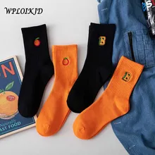 Хлопковые простые носки в студенческом стиле с вышитыми буквами и оранжевым узором, Женские Дышащие черные забавные носки