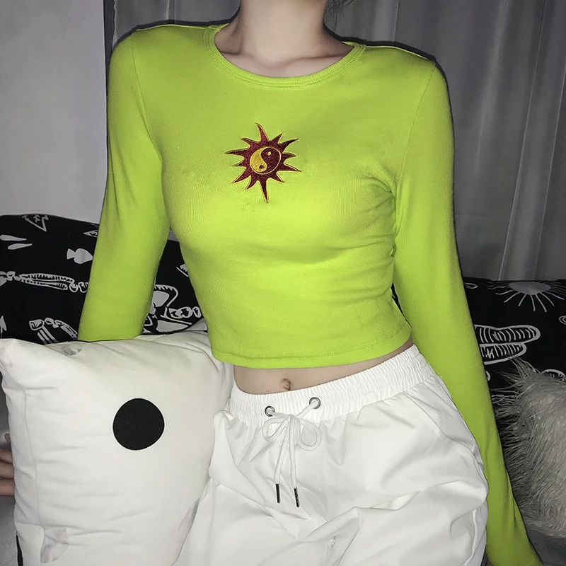 Weekeep вышивка с длинным рукавом Футболка для женщин Обрезанные Bodycon Весна Осень Повседневная футболка Femme Топы