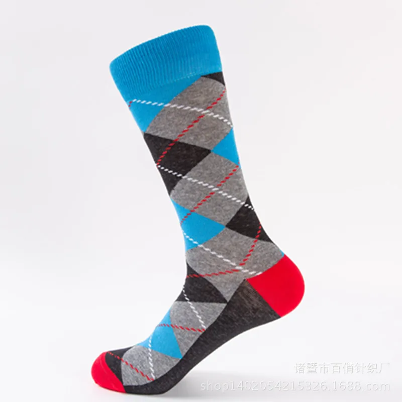 

Autumn and Winter New Style Neutral Cotton Fashion Happy Lattice Breathable Sweat-Absorbent Travel Sockss