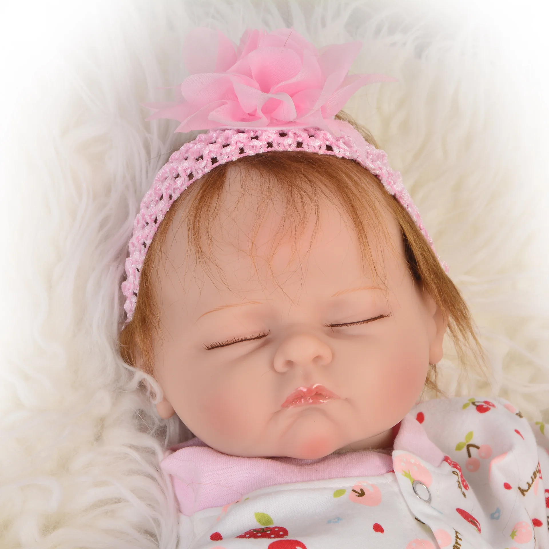  Keiumi 22-Inch Reborn Baby Doll Eye-closed Cloth Body Reborn Baby Doll Model Infant Hot Selling