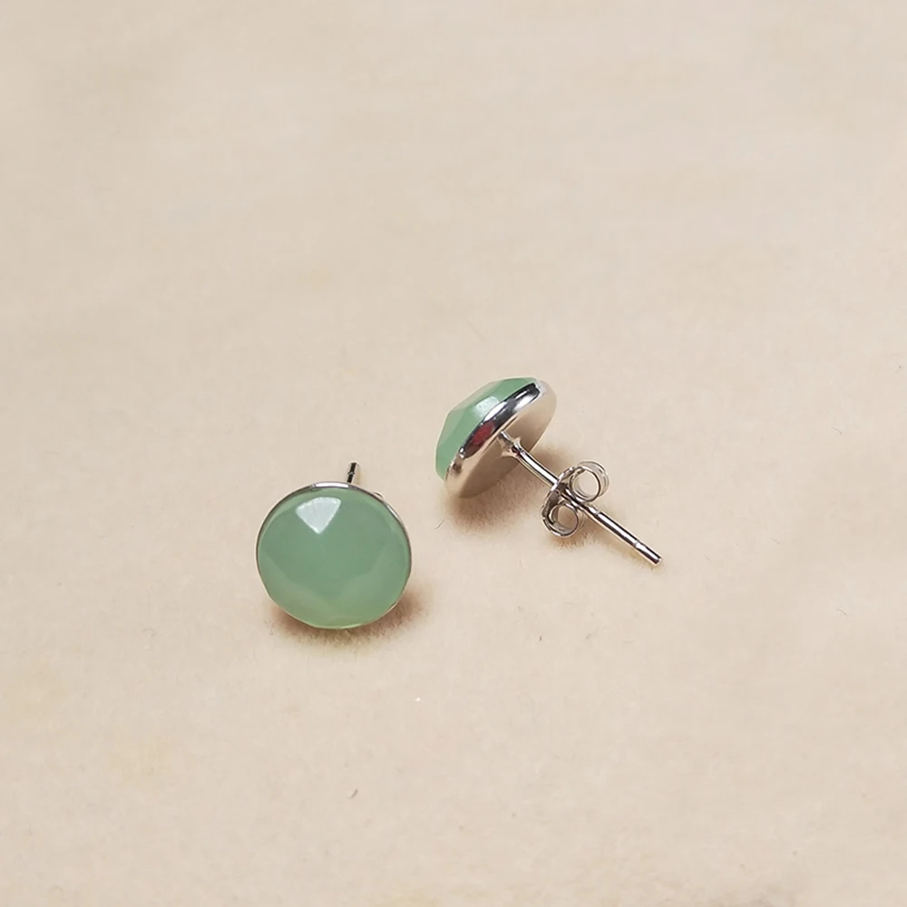 

8mm Round Faceted Mint Green Chalcedony Nature Semi-precious Gemstone Stud Earrings In 925 Sterling Silver Cabochons Earring