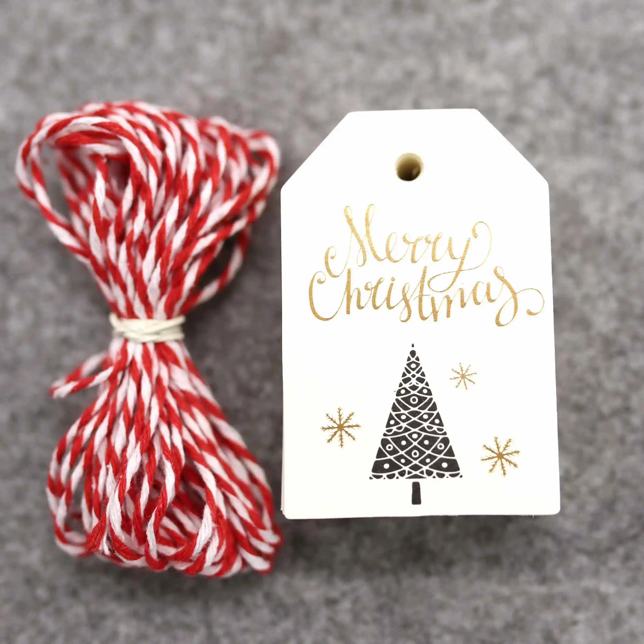 Счастливого Рождества серии бумажные бирки DIY крафт Санта Клаус Бумажные карты Рождественская вечеринка этикетки упаковочные материалы для подарков 50 шт - Цвет: Tree A