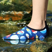 Водонепроницаемая обувь; Мужская обувь для плавания; в полоску; цветной дизайн; летняя пляжная обувь; Морской стиль; мужские кроссовки; zapatos hombre; большие размеры