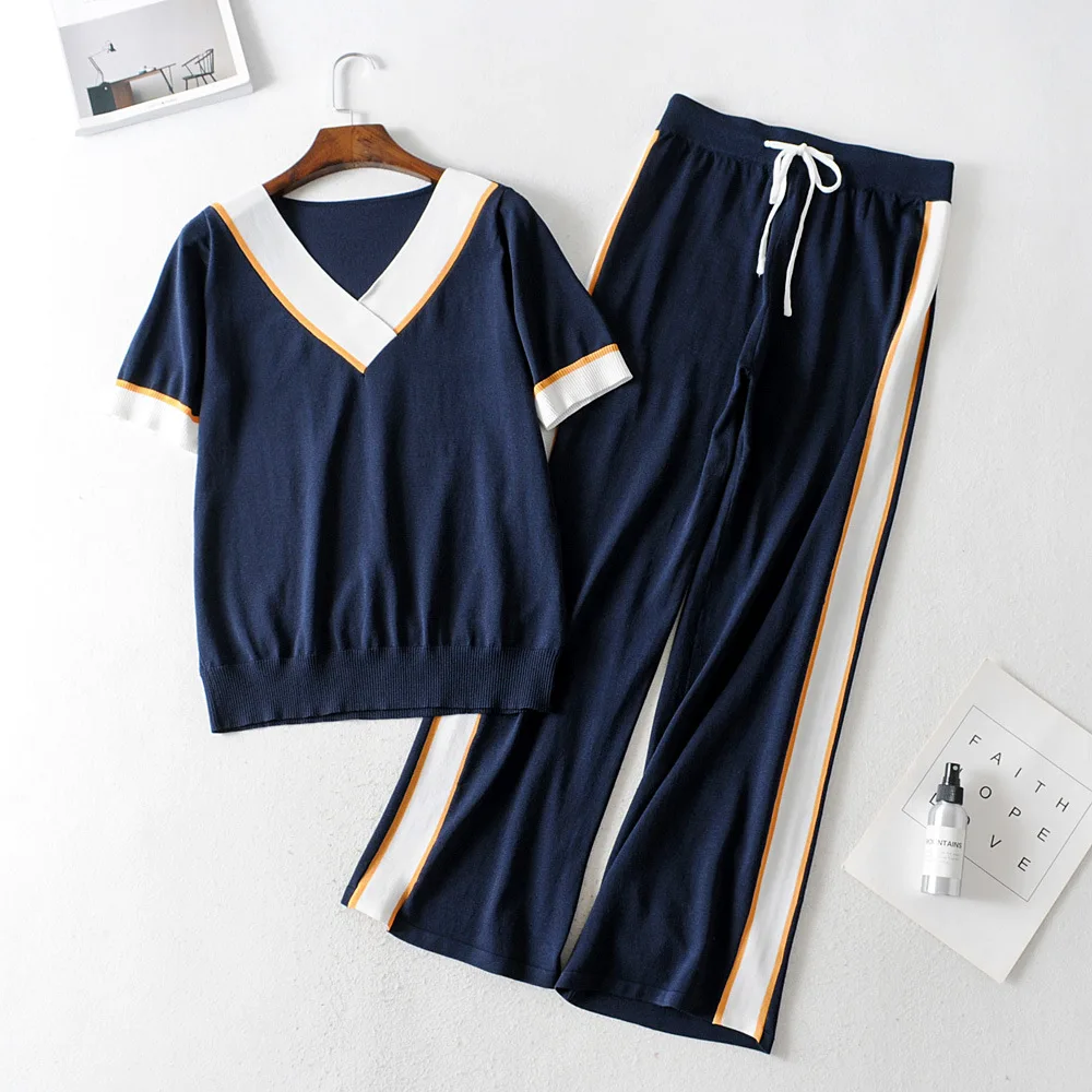 

9 Summer New Products Elegant Elegant Contrast Color V-neck Short-sleeved Knitted Sweater + Side Stripes Athletic Pants Tencel W
