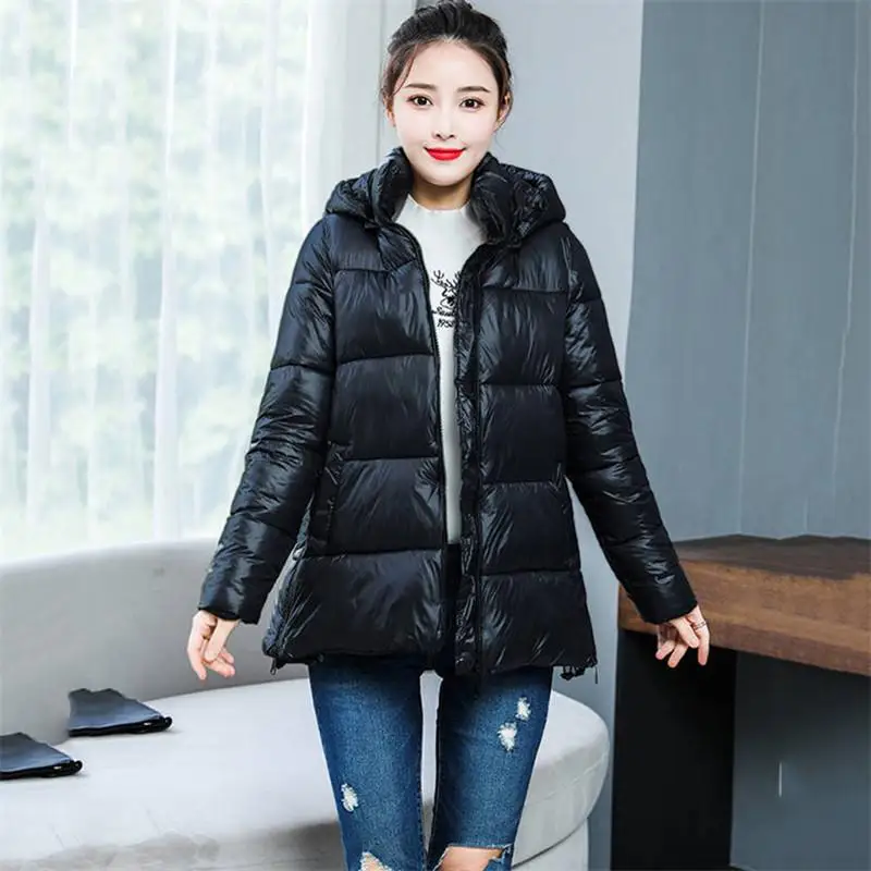 black Новые зимние женские пуховики из хлопка, короткие куртки, парки Mujer, женские повседневные теплые ватные Свободные пиджаки с капюшоном, верхняя одежда T01 - Цвет: black