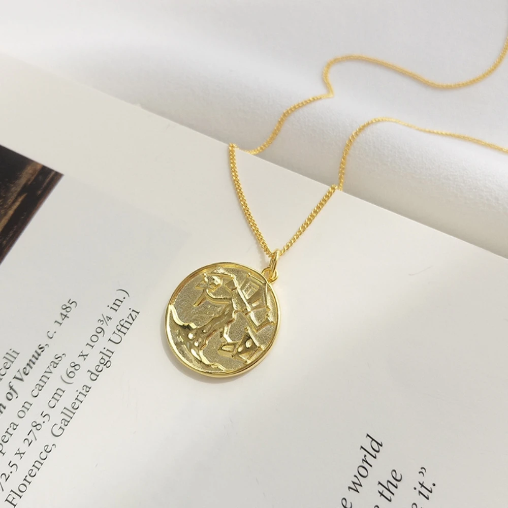 

Vintage Style 925 Sterling Silver Necklace Female Round Coin Gold Eaves Big Tree Pendant Family Protection God Lucky Necklaces