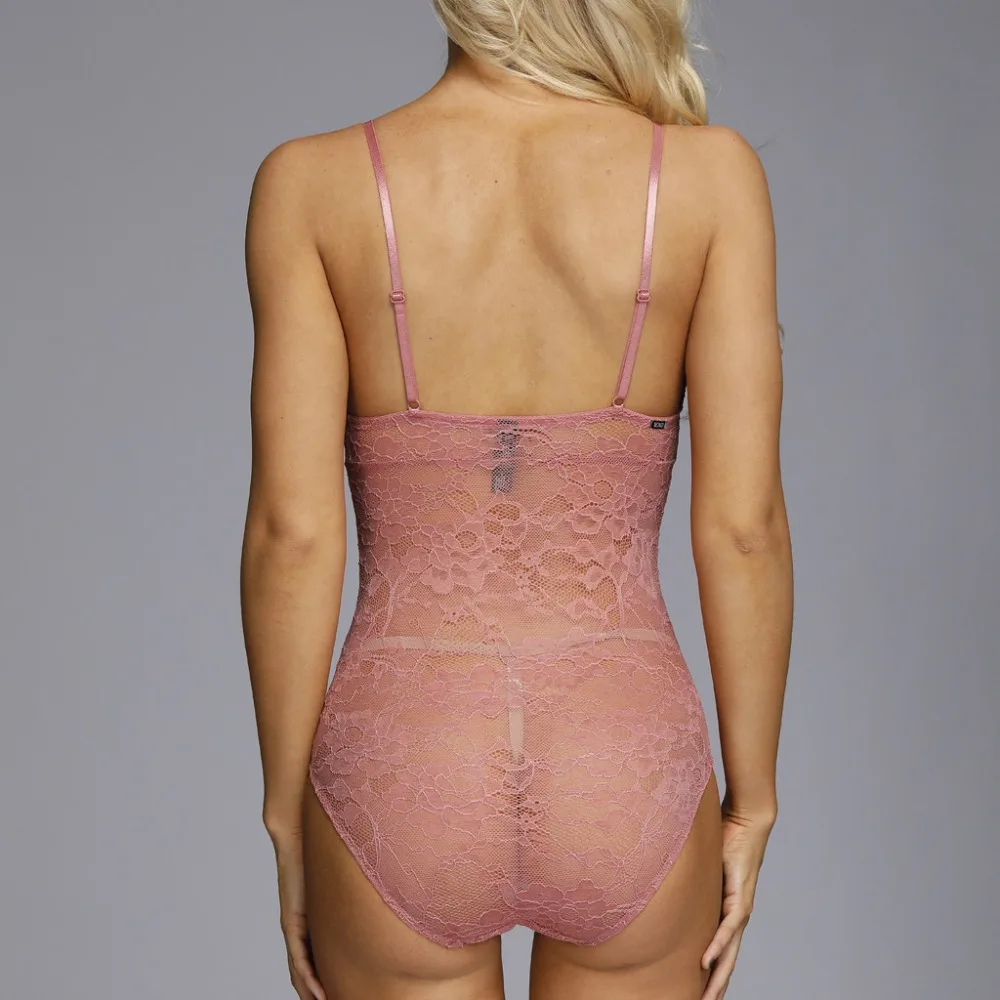 8 - HUW91223211_0231465343736910807