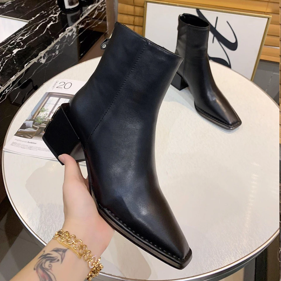 

SONFRNCH 2019 Autumn New Kind of Female Leather Tip-toed Rough-heeled Bare Boots British Martin Boots Slim