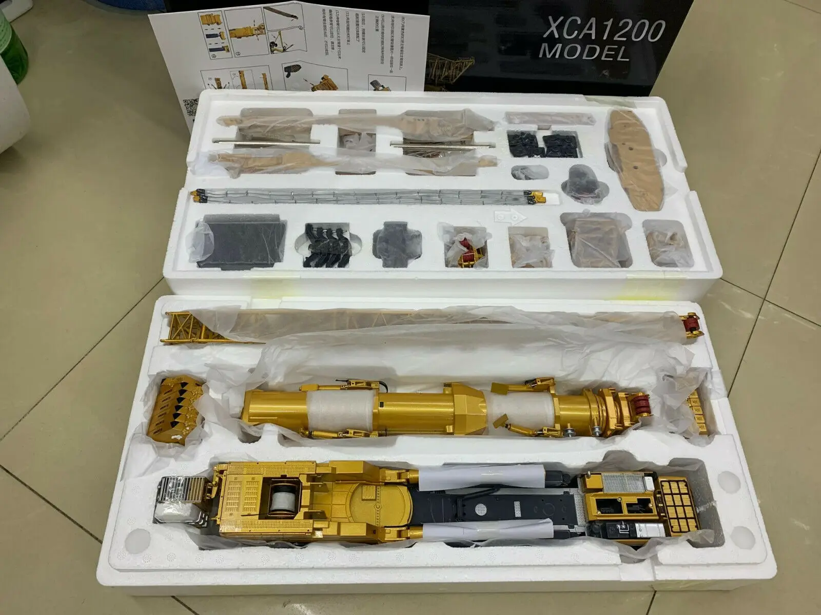 XCMG XCA1200 вездеходный кран золото 1:50 весы литой металл новая в Origina Box ОГРАНИЧЕННАЯ