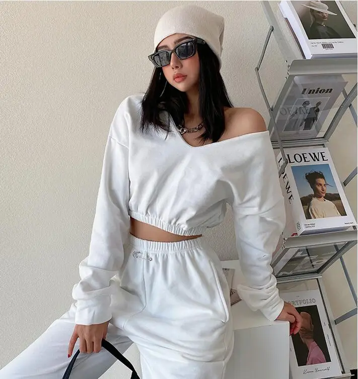 

Women Spring Autumn Tracksuit Two Piece Set V-neck Sweatshirt Crop Top Wide Leg Pants Matching 2 Piece Casual Streetwear Outfits