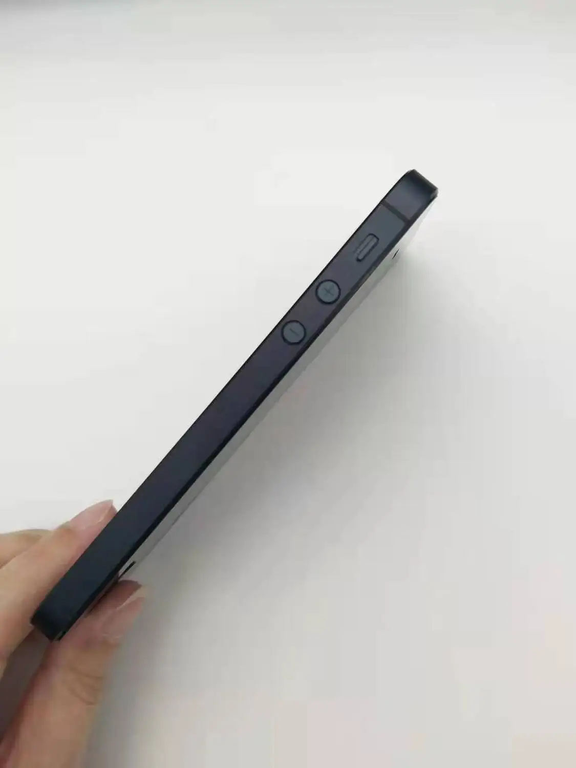 100% Factory Original Unlocked Iphone 5 Apple Cell phone 16GB 32GB ROM 16GB 32GB 64GB IOS 4.0 inch 8MP WIFI GPS Used refurbished