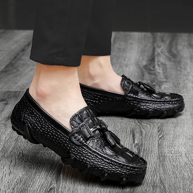 Mens Loafers Genuine Leather Italian Driving Shoes Casual Brand Loafer Men Shoes Casual Tassel Slip on Moccasins Big Size 38-47