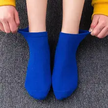 Модные женские мягкие хлопковые носки, однотонные, с мультяшной вышивкой, женские короткие носки, трикотажная и тонкая работа