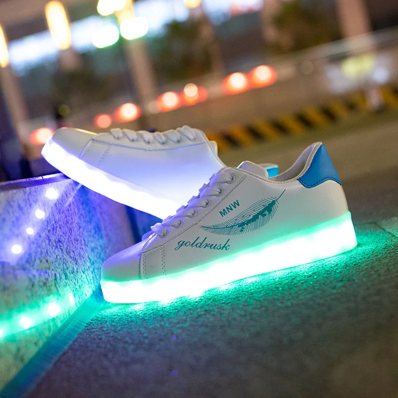 Новинка 2019 модные женские светящиеся кроссовки с подсветкой светодиодная обувь