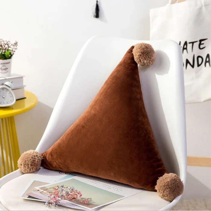 Горячая треугольная Подушка помпон скандинавский диван гостиная украшение подарок на день рождения TI99
