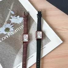 Retro Rechthoek Prachtige Horloges Vrouwen Mode Quartz Dames Horloges Ulzzang Eenvoudige Vrouw Leer Klok Met Roma Schaal