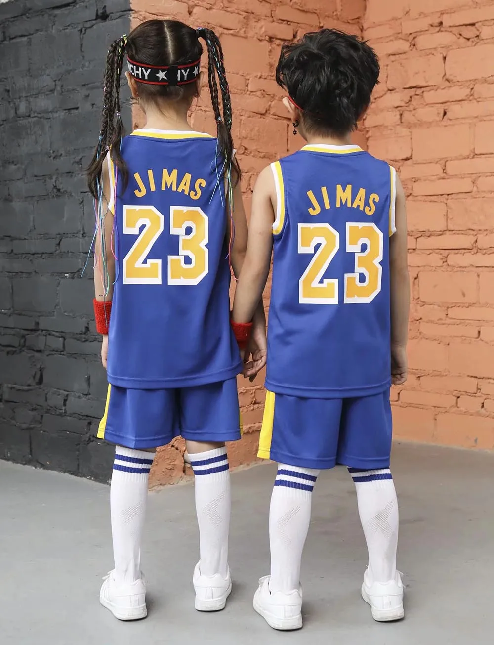 23
