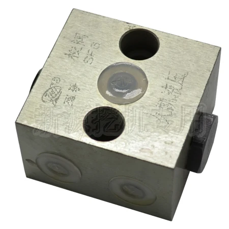 

Xinyuan 65-75-85 Wheel Excavator Shuttle Valve Two-way Hydraulic Self-locking Valve Pneumatic Component Fitting