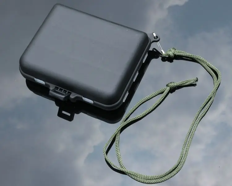 

9 Lattice Lure Fishing Accessory Box Multi-functional-Segmentation with Rope Portable Parts Fishhook Box