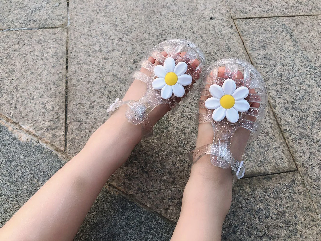 Toddler Girl Sandals Sun Flower Jelly Shoes Kids Solid Cut-Outs Cute Kindergarten Wearing Gladiator Anti-Slippery Toddler Slides child shoes girl