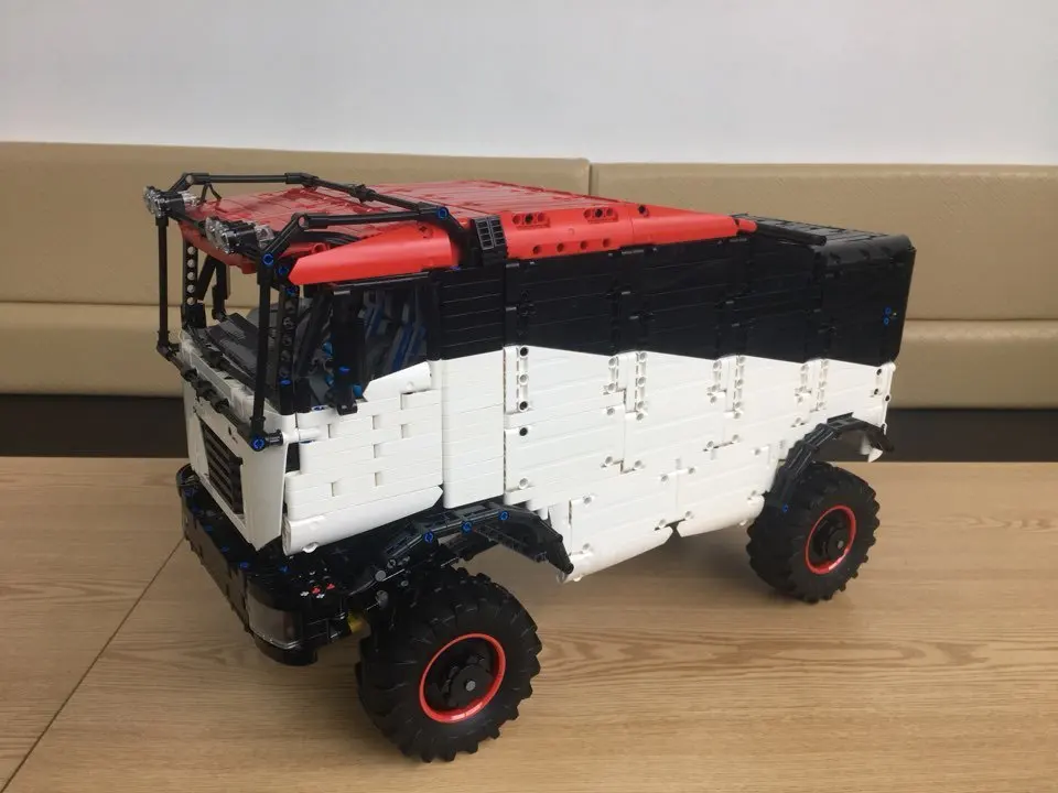MOC 17278 Dakar Truck with 3320 pieces by MOC Brick Land