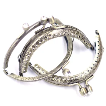 

2Pcs Bronze Tone Flower Clear Rhinestone Classic Arc Frame Kiss Clasp Lock Coin Purse Handbag Handle Accessories 8.7x6.7cm