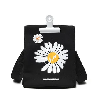 

Net red daisy canvas bag female bag new comic style soft sister cloth bag Harajuku style shoulder messenger bag