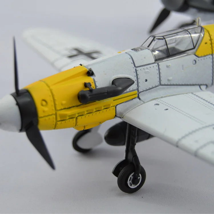 1 шт. случайный 1:48 Второй мировой войны немецкий боец модель BF-109 4D пластиковые собранные самолеты военные строительные модели игрушки для детей