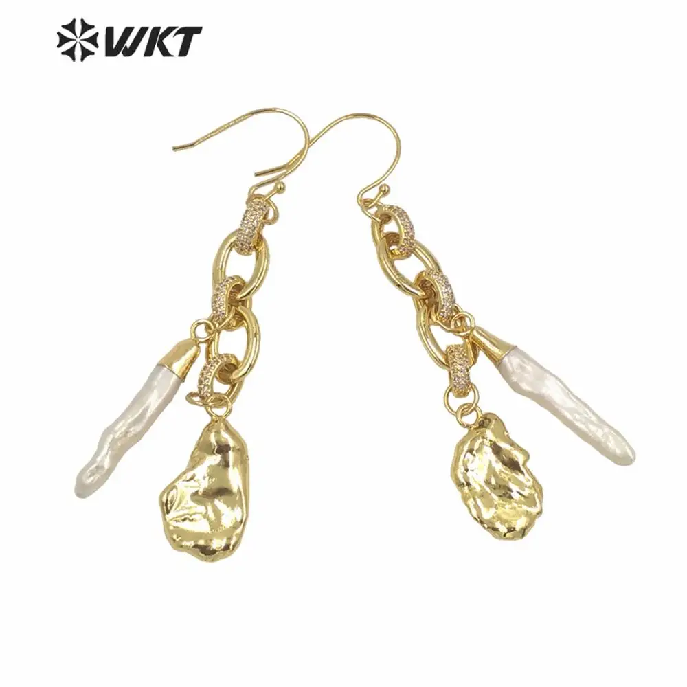 

WT-ME078 Wholesales WKT New Design Gold Charm Dangle Stick Earrings Gorgeous Freshwater Pearl Link Chain Hoop Decoration