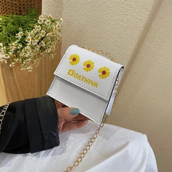 

On the new female bag new 2020 texture fashion mini crossbody bag female wild ins shoulder small square bag