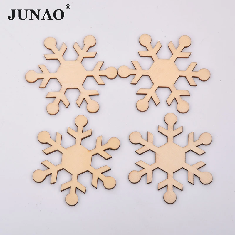 JUNAO-75mm-Big-Snowflakes-Ornaments-Wooden-Chips-Hanging-Winter-Snow-Decoration-Xmas-Tree-Pendant-for-Party (1)