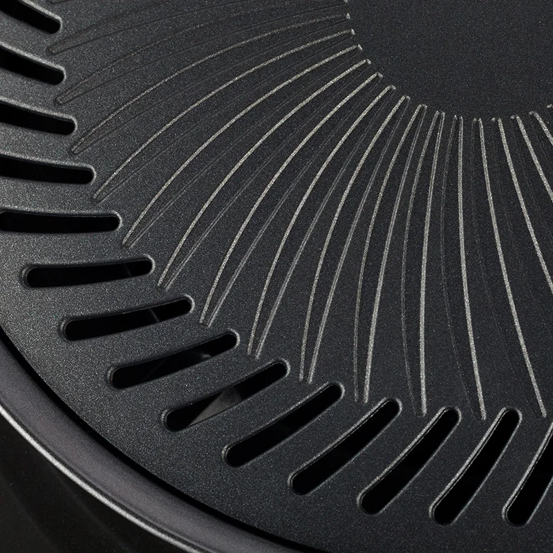 Round Barbecue Plate Korean BBQ Grill Iron Plate No Burnt Fat Household Outdoor Picnic Smokeless Barbecue Grill Pan BBQ Tools