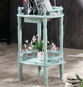 

What are the corners of the sofa assembled by the bedside small table round tea table telephone table