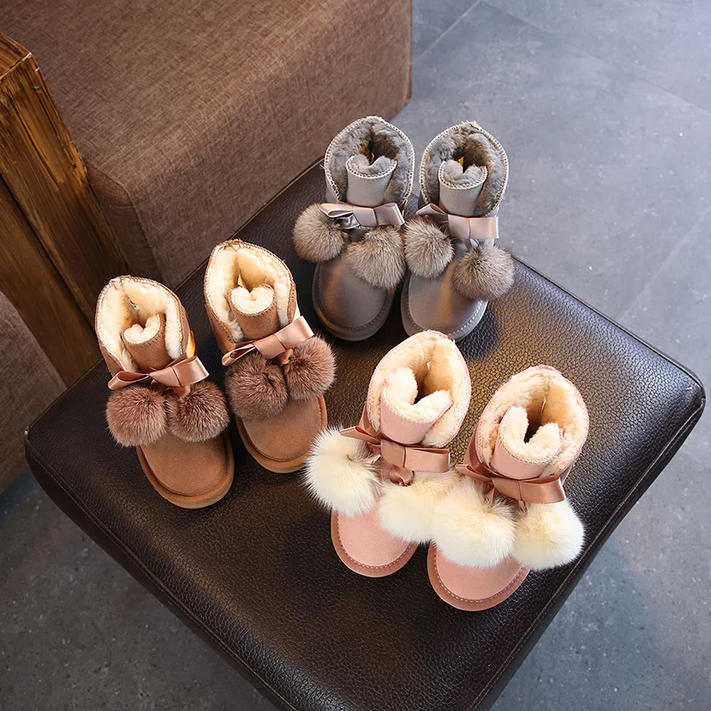 Новые зимние детские ботинки для девочек; австралийские Водонепроницаемые зимние ботинки из натуральной кожи для мальчиков; детские меховые теплые ботинки с помпонами; детская обувь