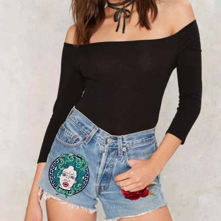 clothes patches skull (2)