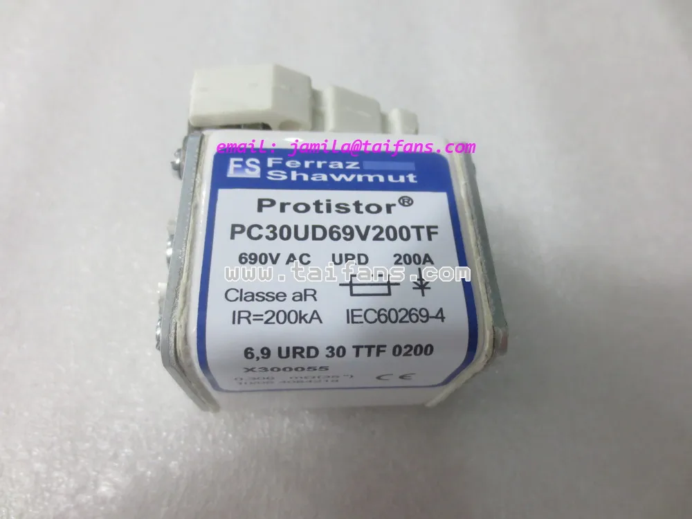 Бантами предохранитель PC32UD69V400D1A PC32UD69V450D1A PC32UD69V500D1A PC32UD69V550D1A PC32UD69V630D1A