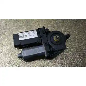 

3B4837751EG WINDOW MOTOR FRONT LEFT VOLKSWAGEN PASSAT VARIANT (3B5)