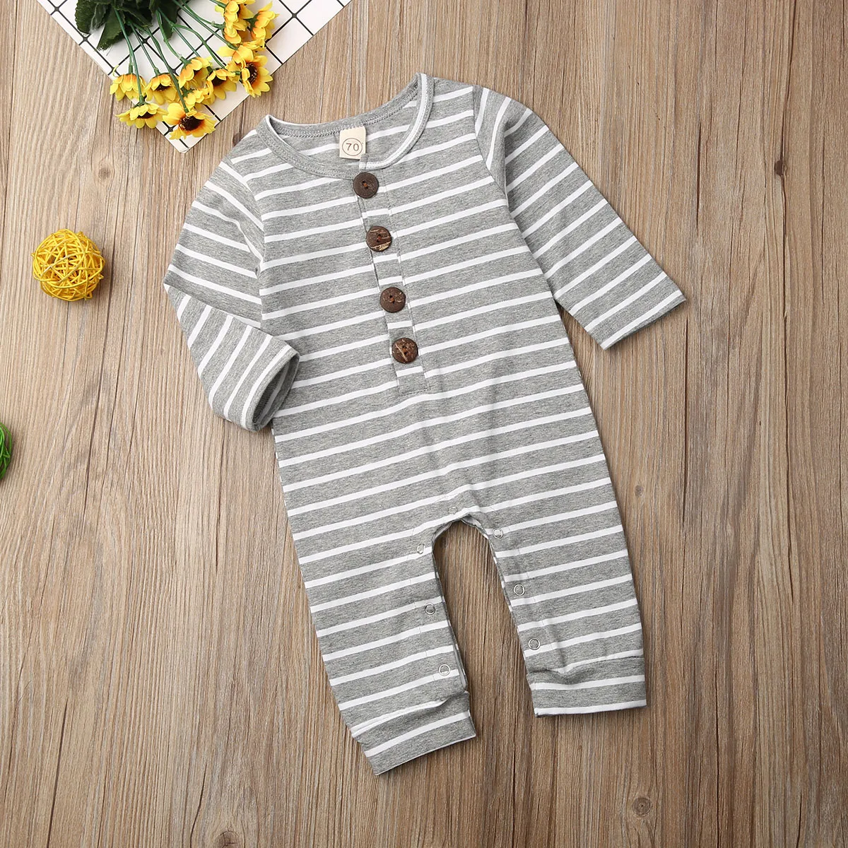 Детская одежда весна-осень для новорожденных Одежда для маленьких мальчиков и девочек длинный рукав Песочник, полосатый комбинезон легкий костюм с шортами Кнопка наряд